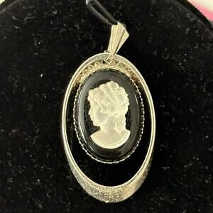Vintage Sterling Silver Women's Portrait Cameo Pendant